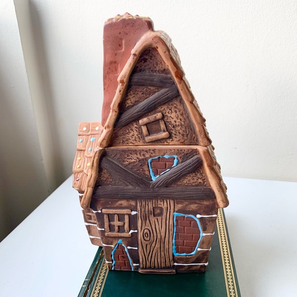 Gingerbread house - Picture 2 of 9